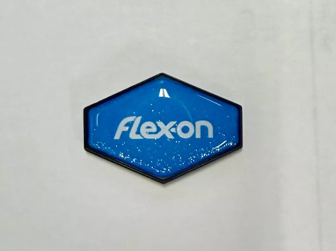 Flex-On Magnet Armet Hjelm – Silver Cyan - Image 2